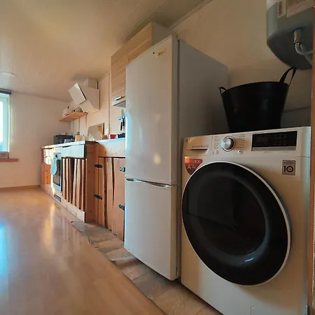 Jaerve Vaatega Perekorter Apartment *